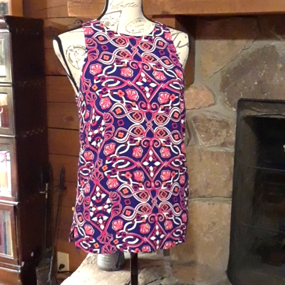 Vineyard Vines beautiful sleeveless top